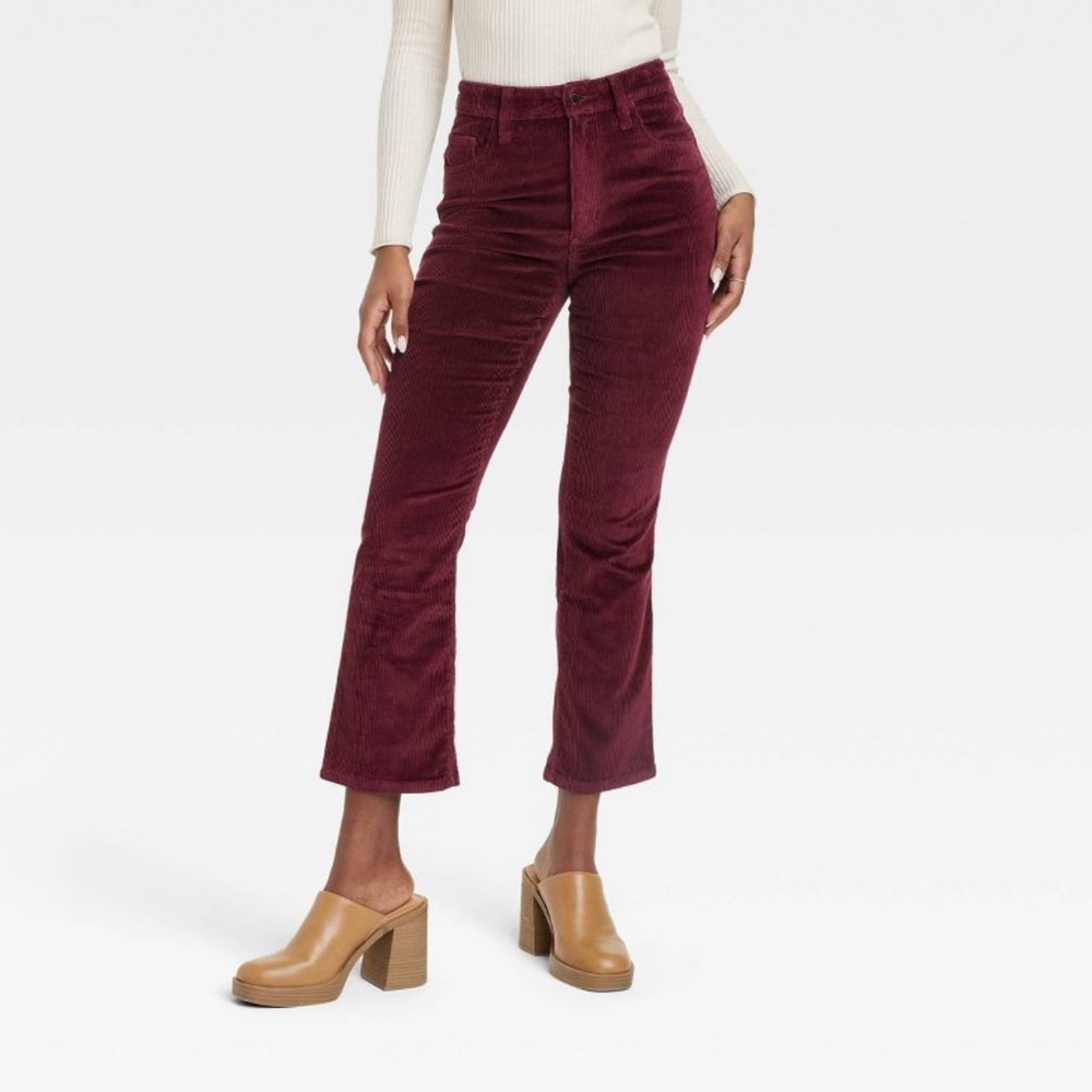NWT High-Rise Corduroy Ankle Bootcut Jeans Universal Thread in Burgundy Size 2R
